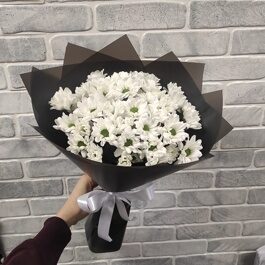 Букет из 9 белых хризантем