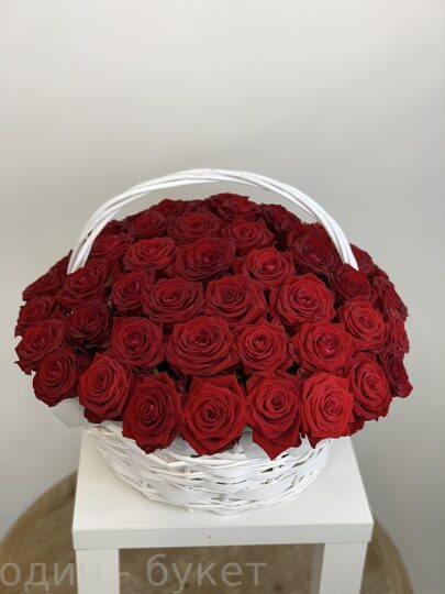 Корзина из 51 красной розы
