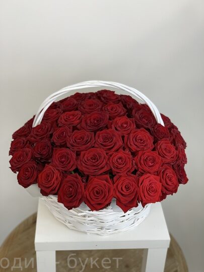 Корзина из 51 красной розы
