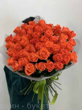 Букет из 51 оранжевой розы (50 см)